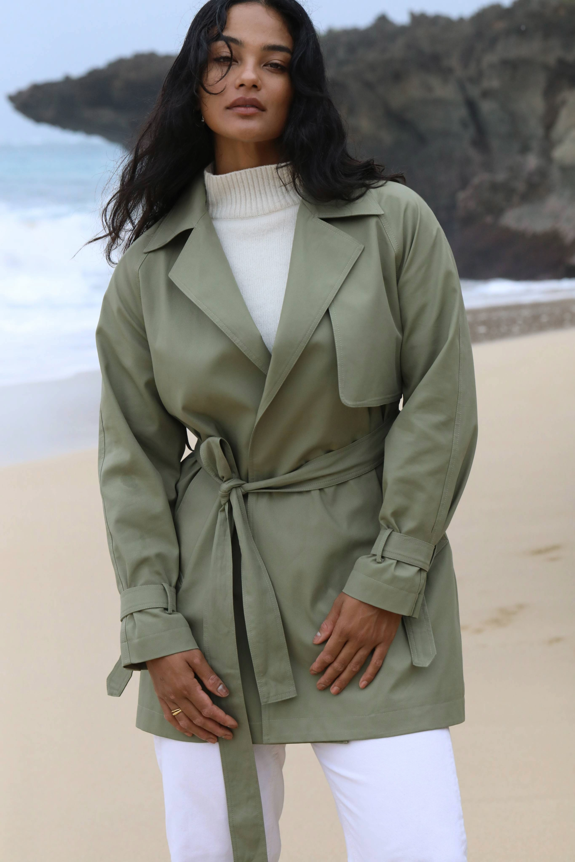 THE CLASSIC TRENCH JACKET SAGE GREEN