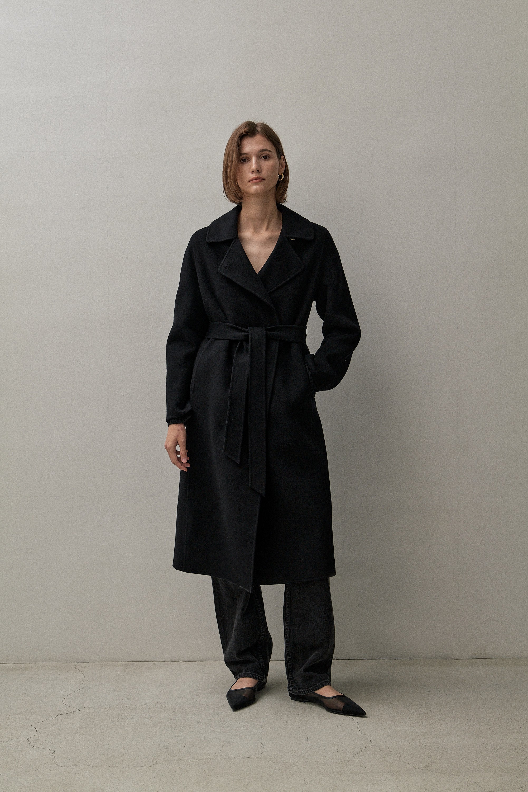 THE TAILORED COAT BLACK