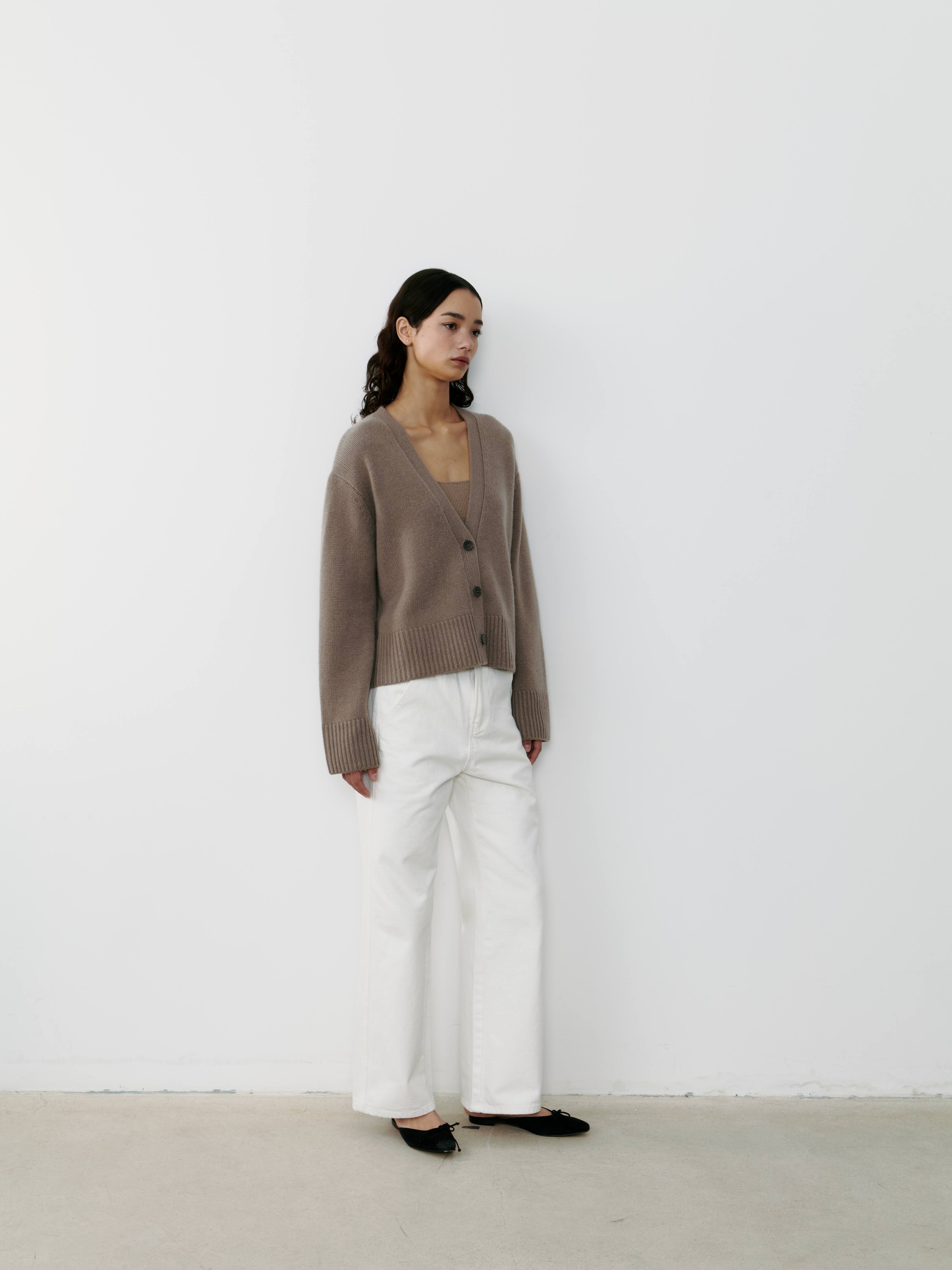 THE CLASSIC CARDIGAN - TWINE – THE CURATED